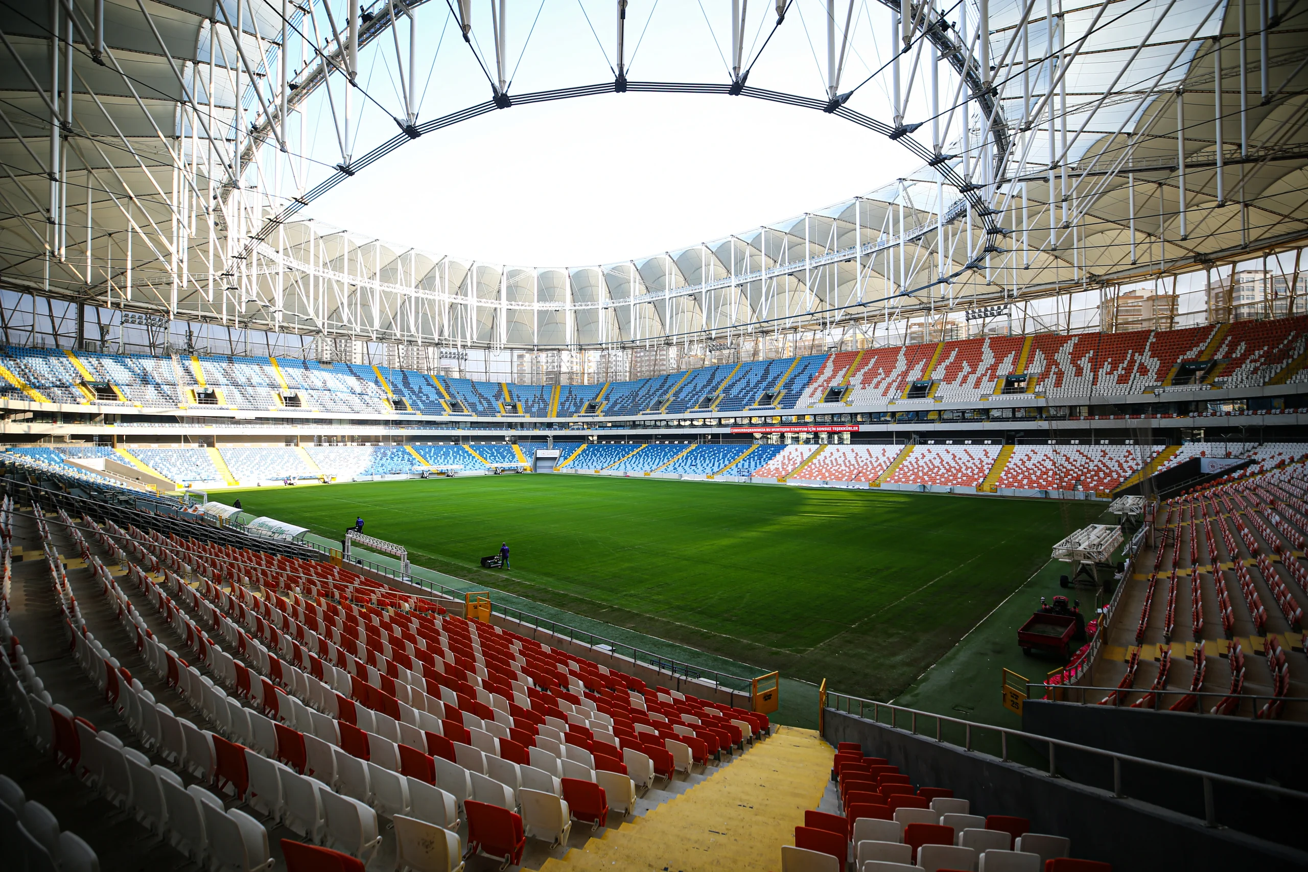 Yeni Adana Stadyumu, 6 Ocak'ta Fenerbahçe ile Samsunspor arasında oynanacak