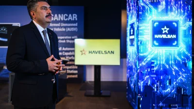 HÜRJET ve KAAN’da Yeni Dönem: Pilotlar Uçuşta Eğitim Alacak HÜRJET ve KAAN platformlarında hayata geçirilen yerli simülasyon teknolojileri, pilot