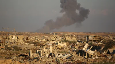 Hamas, İsrail’in ateşkese rağmen Gazze’deki sivil kampları bombalayarak yerinden edilenleri