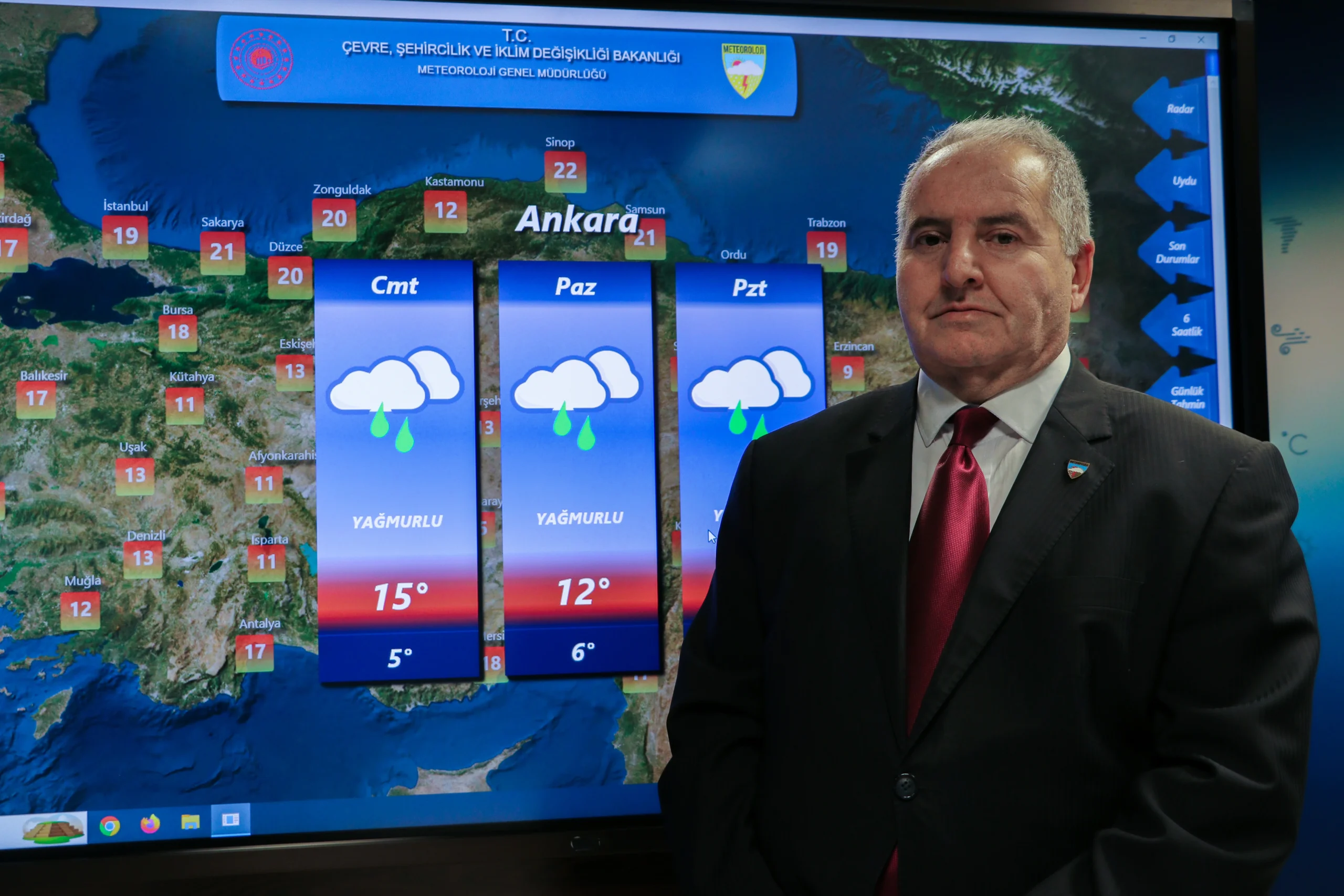 Meteoroloji Genel Müdürlüğü, hafta sonu Türkiye'nin büyük bölümünde sağanak yağışların