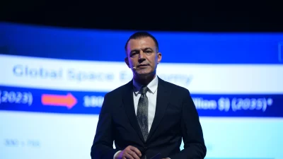 İstanbul’da düzenlenen Take Off 2025 Girişimcilik Zirvesi’nde uzay ekonomisinin dönüşümü