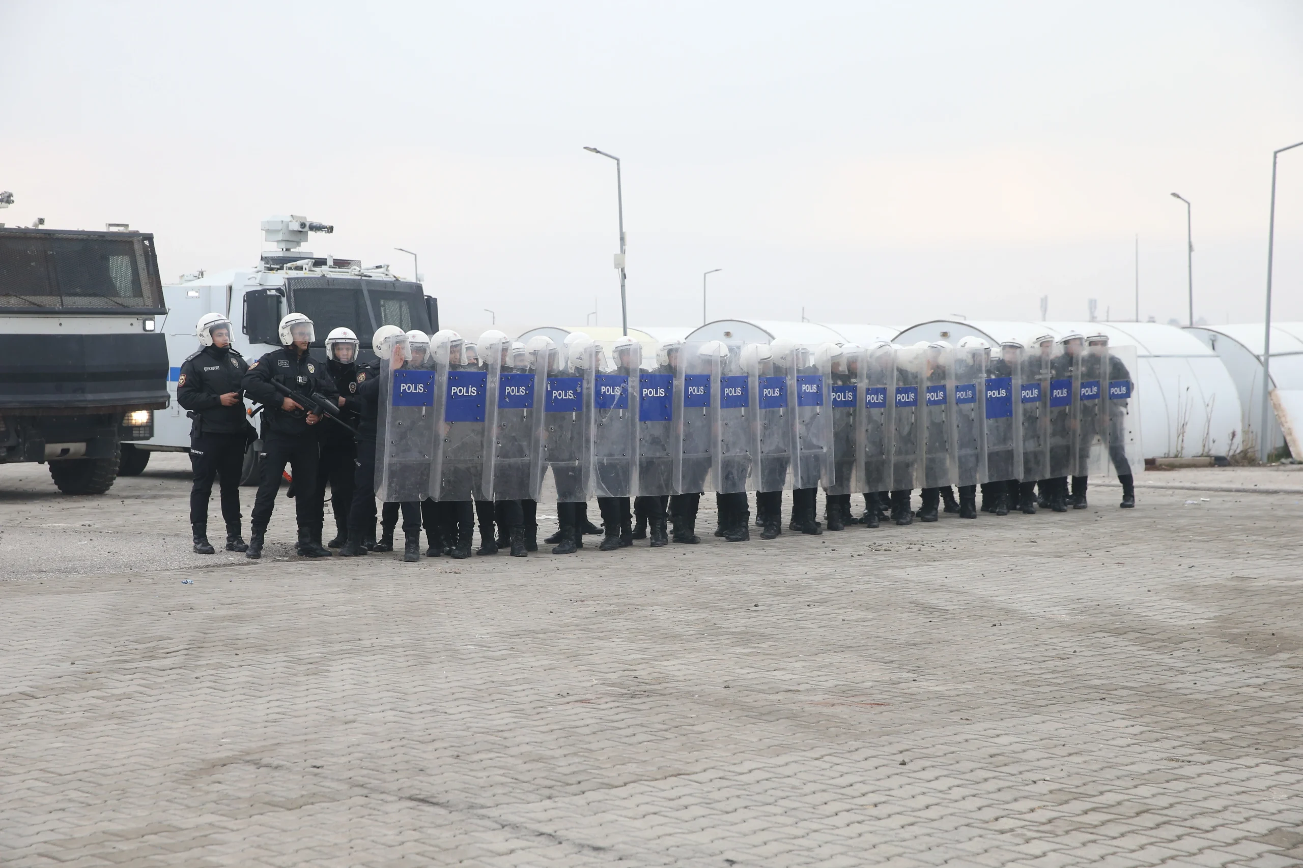 Kahramanmaraş’ta 197 polisle gerçekleştirilen tatbikatta izinsiz gösteriye müdahale senaryosu başarıyla