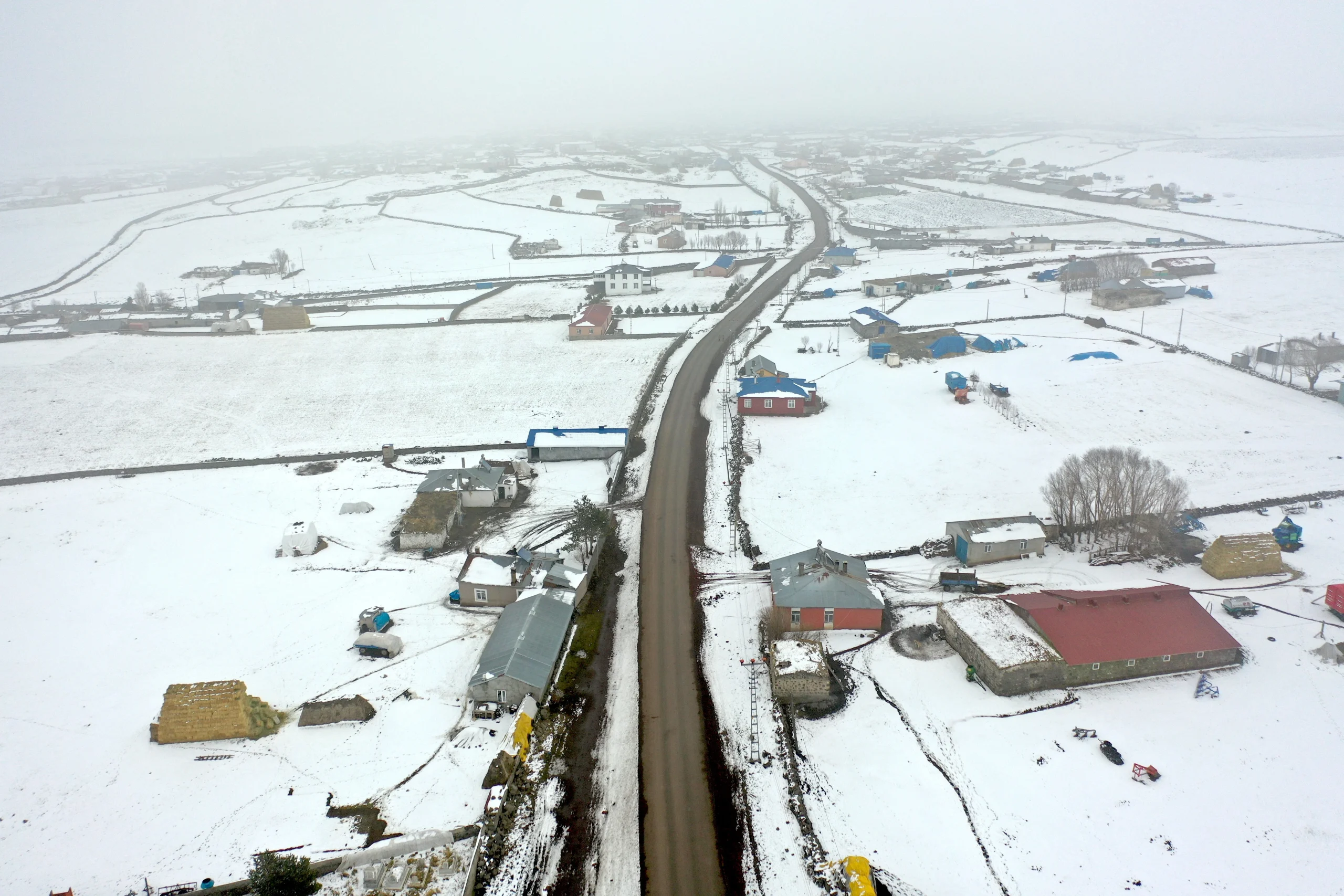 Erzurum, Kars, Ardahan ve Tunceli’de etkili olan kar yağışı, şehirleri