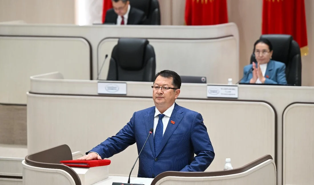 Kırgızistan’da Yeni Dönem Başladı: Milletvekilleri Yemin Ederek Göreve Başladı Kırgızistan'da erken seçimle belirlenen yeni dönem milletvekilleri, yemin ederek yasama