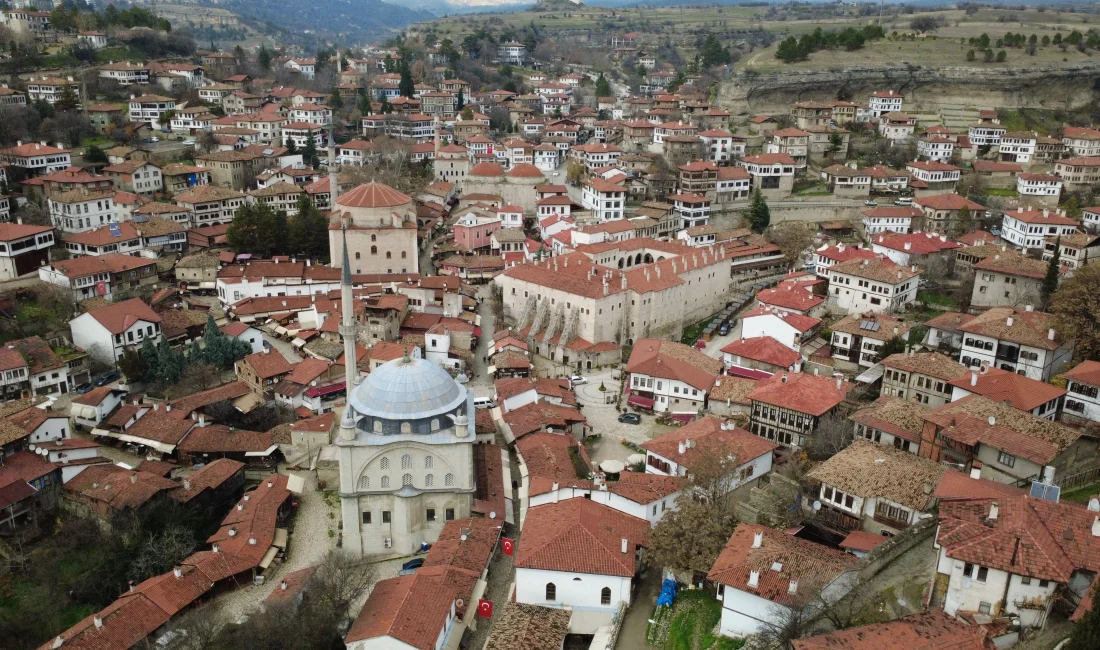Safranbolu’nun UNESCO Gururu 31 Yaşında Safranbolu, UNESCO Dünya Mirası Listesi’ne girişinin 31. yılında kültürel mirasını