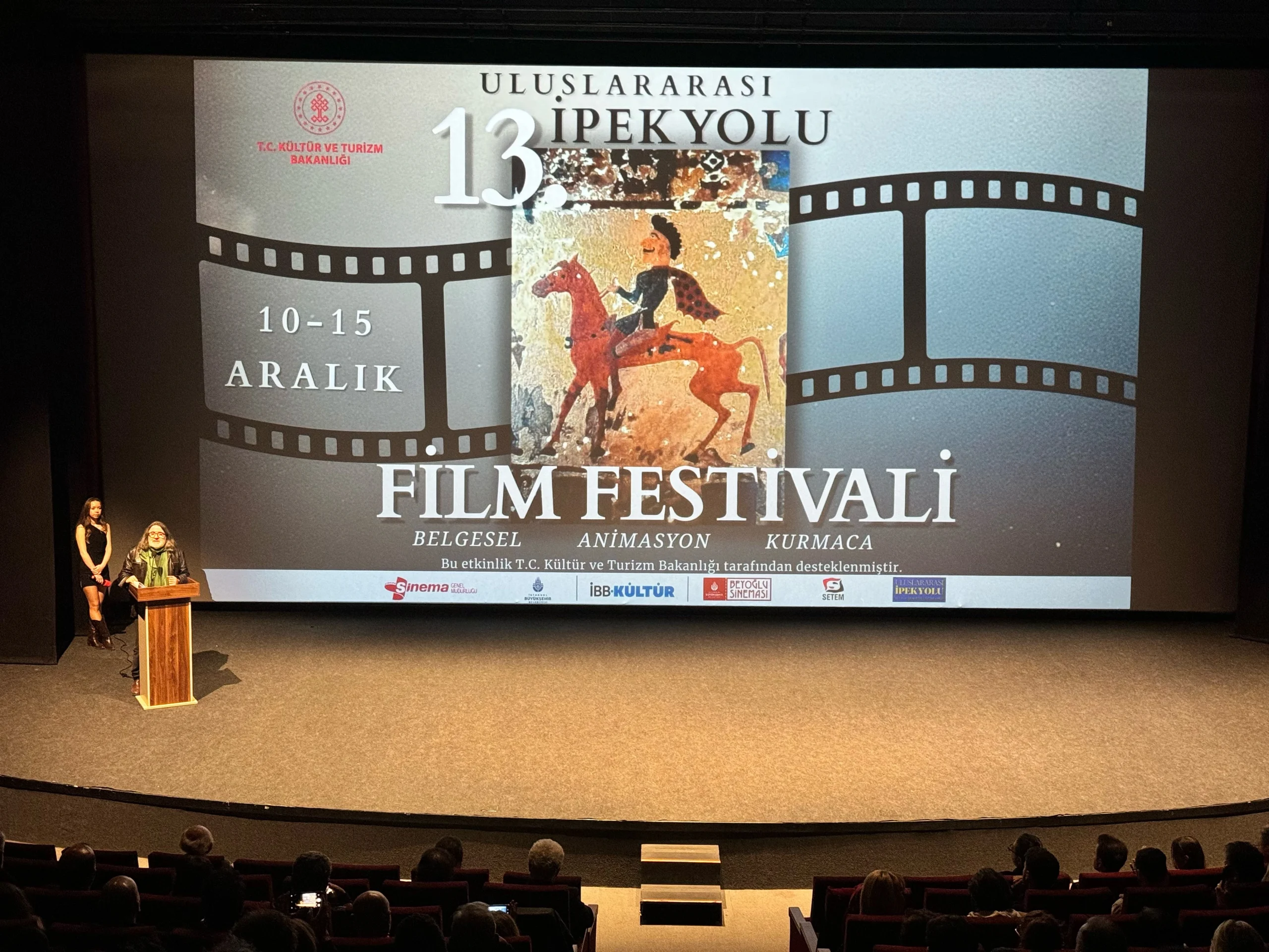 Bu yıl 13’üncüsü düzenlenen Uluslararası İpekyolu Film Festivali’nde ödüller sahiplerini