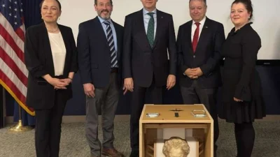 Kültür ve Turizm Bakanlığı'nın çalışmalarıyla Boubon Antik Kenti’nden kaçırılan bronz