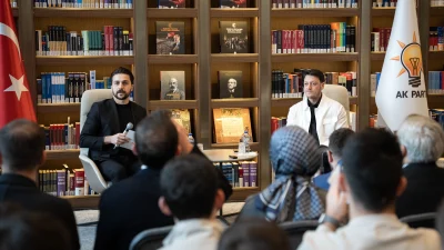 Mesut Özil, gençlerle buluştuğu "Kütüphane Sohbetleri" programında Cumhurbaşkanı Erdoğan’a duyduğu
