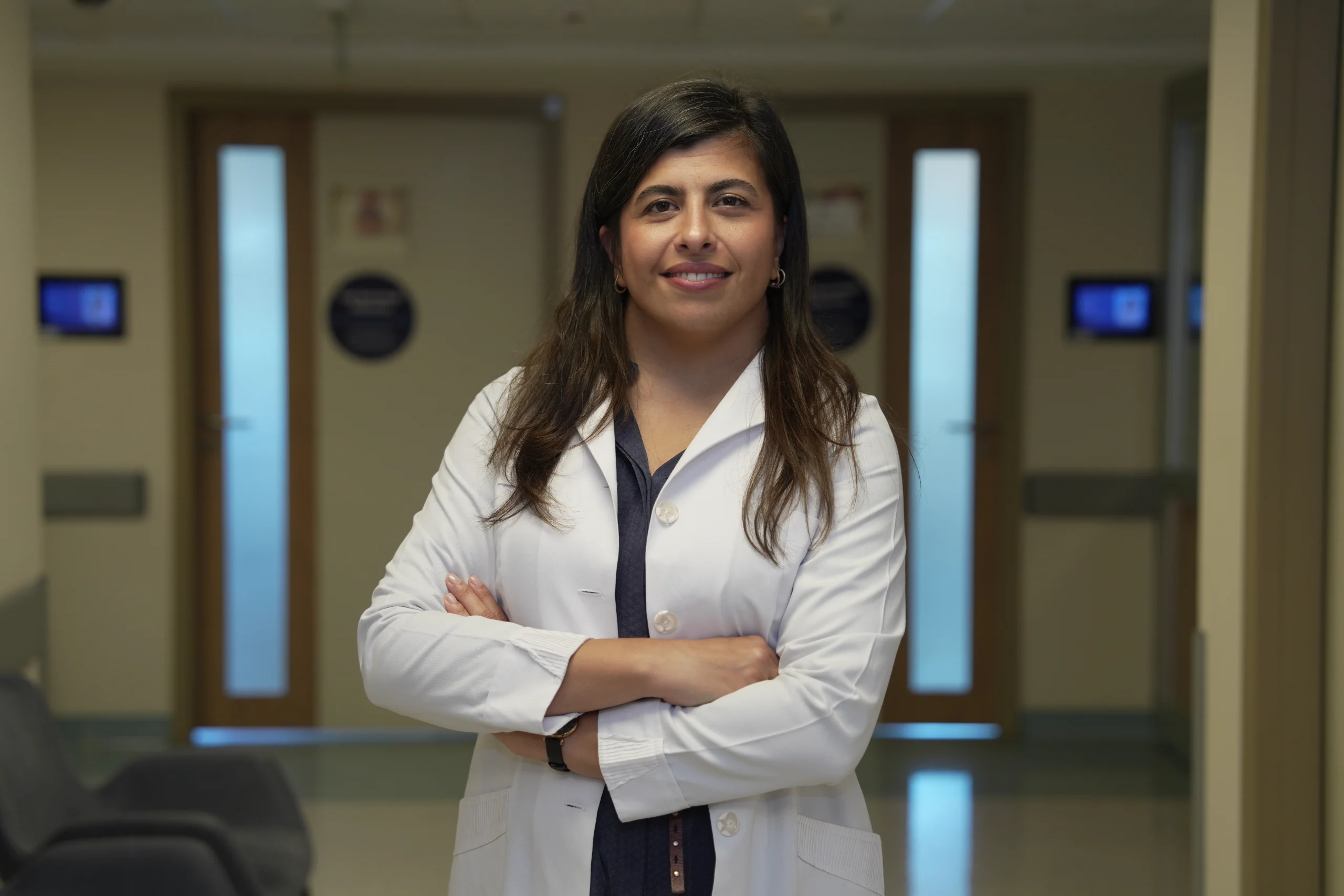 Uzm. Dr. Zeynep Ertürk, ankilozan spondilitin sinsi ilerleyen ve omurgayı