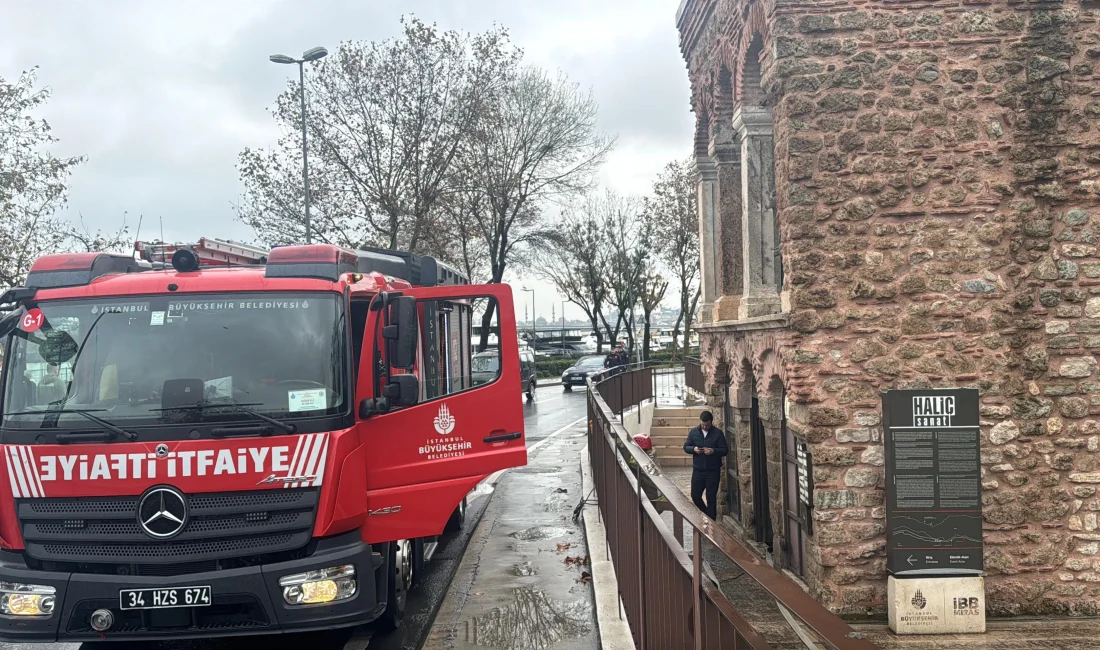 İstanbul’da aralıklarla etkili olan sağanak yağış, trafikte aksamalara ve bazı
