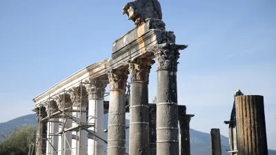 Euromos Antik Kenti'ndeki Zeus Tapınağı’nda süren restorasyon çalışmalarıyla tapınak hem