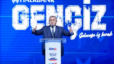 Gençlik ve Spor Bakanı Osman Aşkın Bak, Halkbank Gençİz'25 Zirvesi'nde