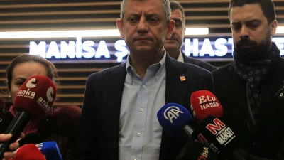 CHP Genel Başkanı Özgür Özel, yaşamını yitiren Şehzadeler Belediye Başkanı