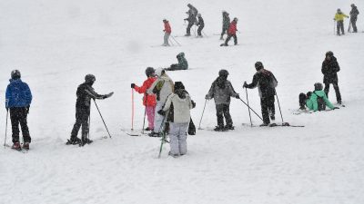 Kristal karın ve sarıçam ormanlarının buluştuğu Sarıkamış Kayak Merkezi, kayakseverlere
