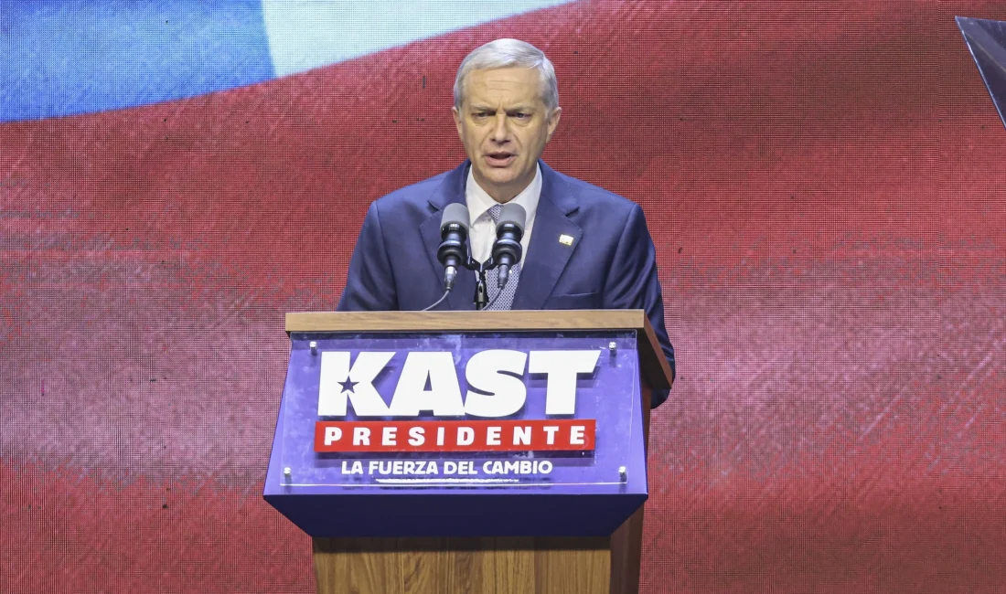 Şili’de Devlet Başkanlığı Seçimini Aşırı Sağcı Kast Kazandı Şili’de devlet başkanlığı seçimlerinin ikinci turunu aşırı sağcı Jose Antonio