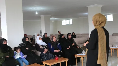 Muş’ta yürütülen “Sağlıklı Hayat Akademisi” projesi kapsamında kırsaldaki vatandaşlara verilen