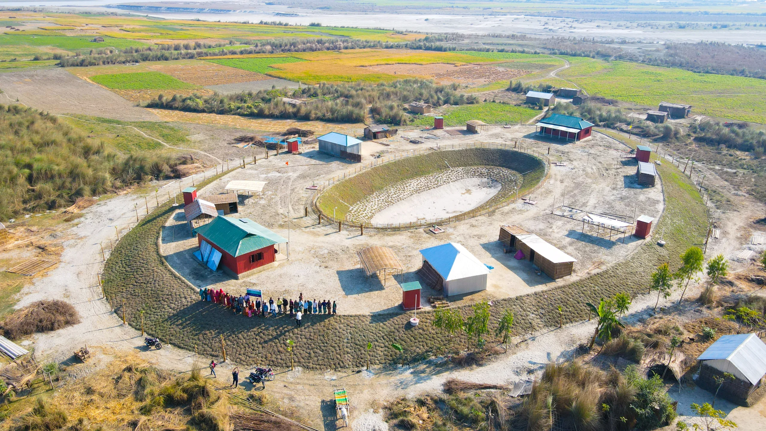 TİKA, Bangladeş'in sel riski altındaki nehir adalarında güvenli yaşam alanı