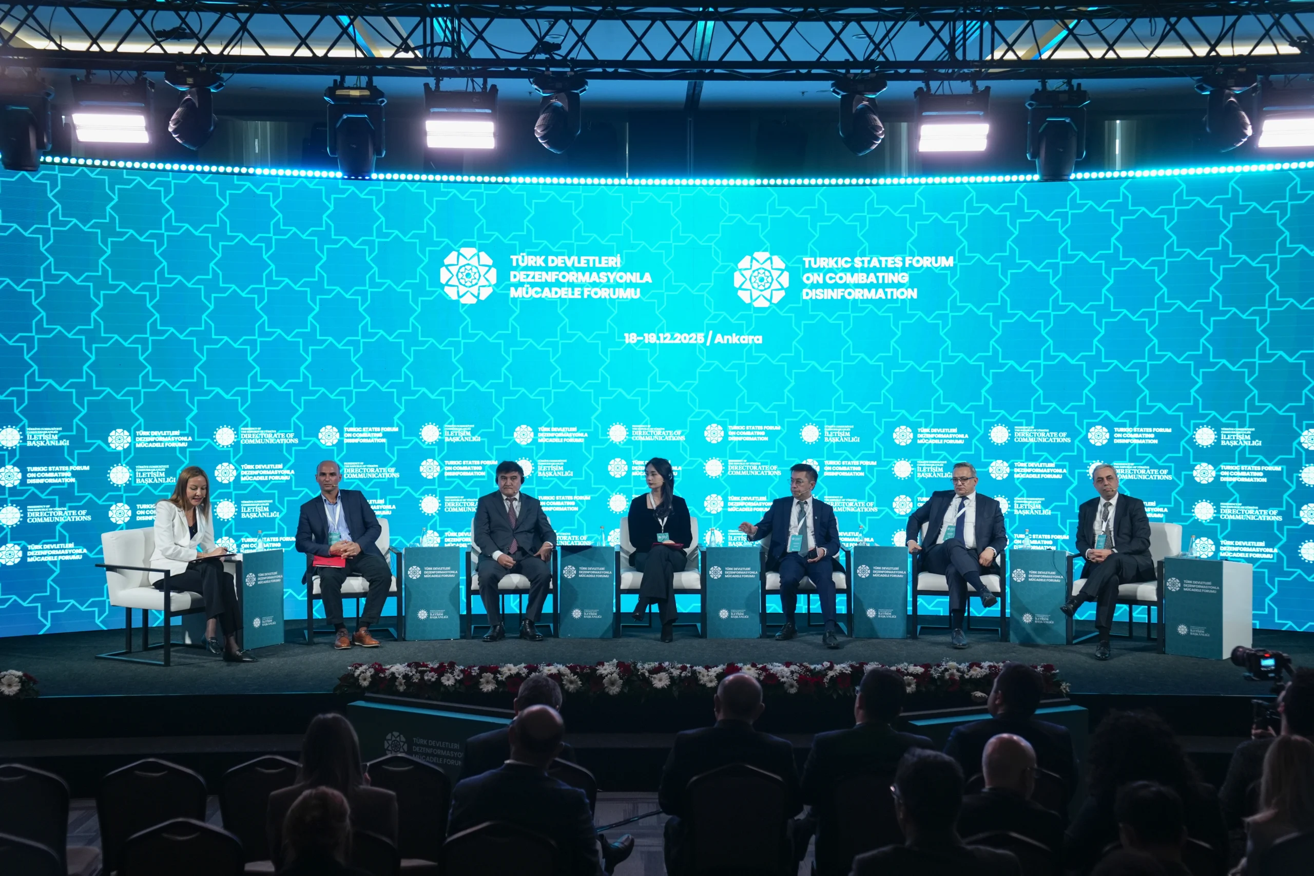 Ankara'da düzenlenen forumda, Türk medyasının stratejik işbirliğiyle dezenformasyonla mücadelede ve