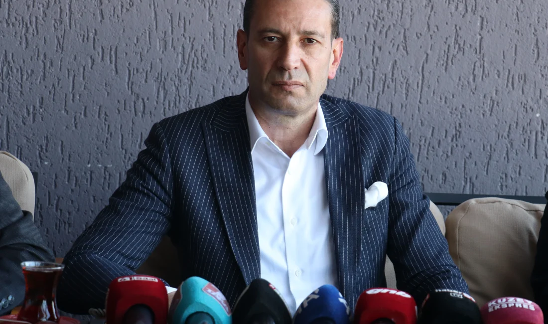 Türkiye Boks Federasyonu Başkanı Suat Hekimoğlu, kulüp ayrımı yapmadan Türk