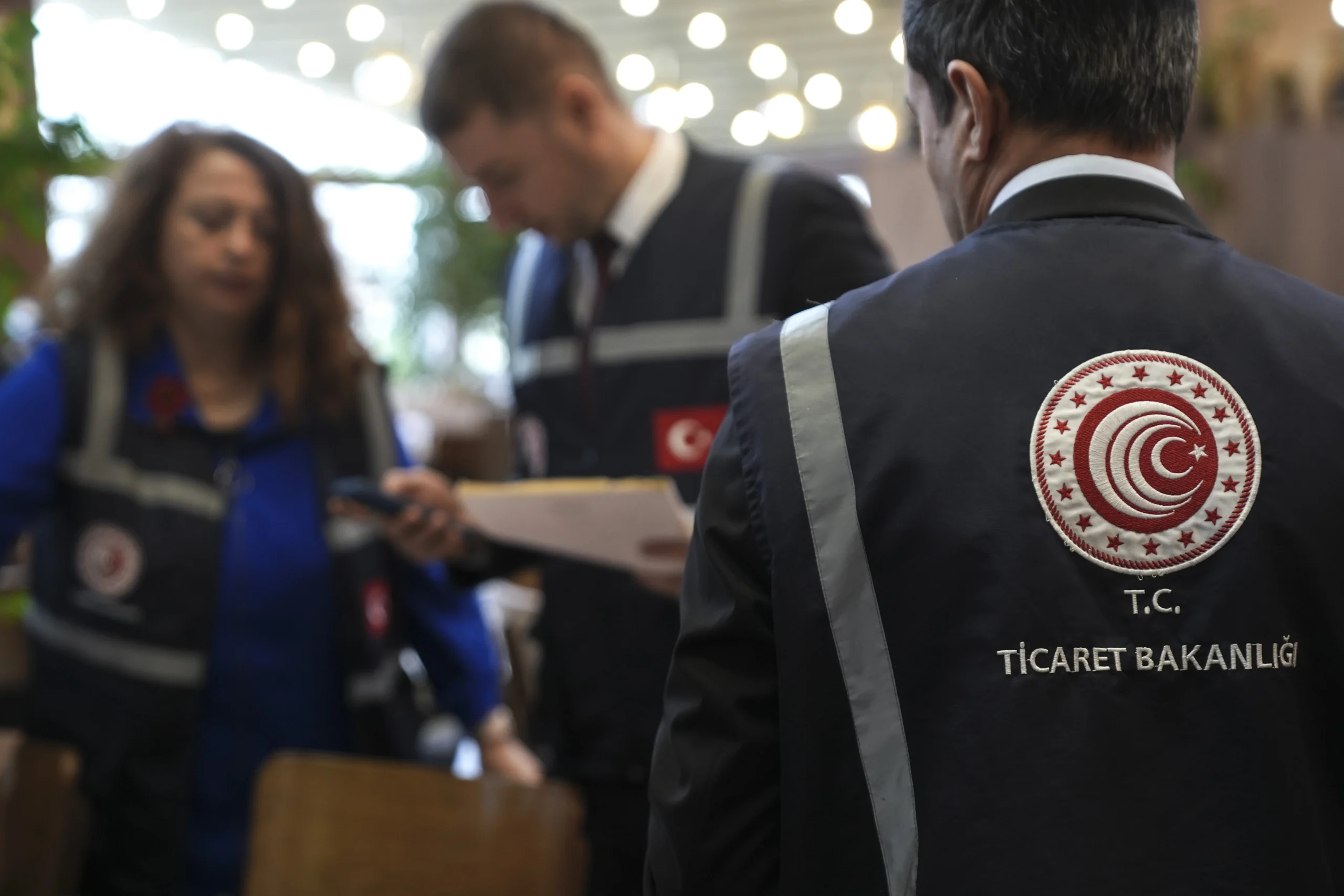 Ticaret Bakanlığı ekipleri, Ankara’da restoran, kafe ve pastanelerde menü ile