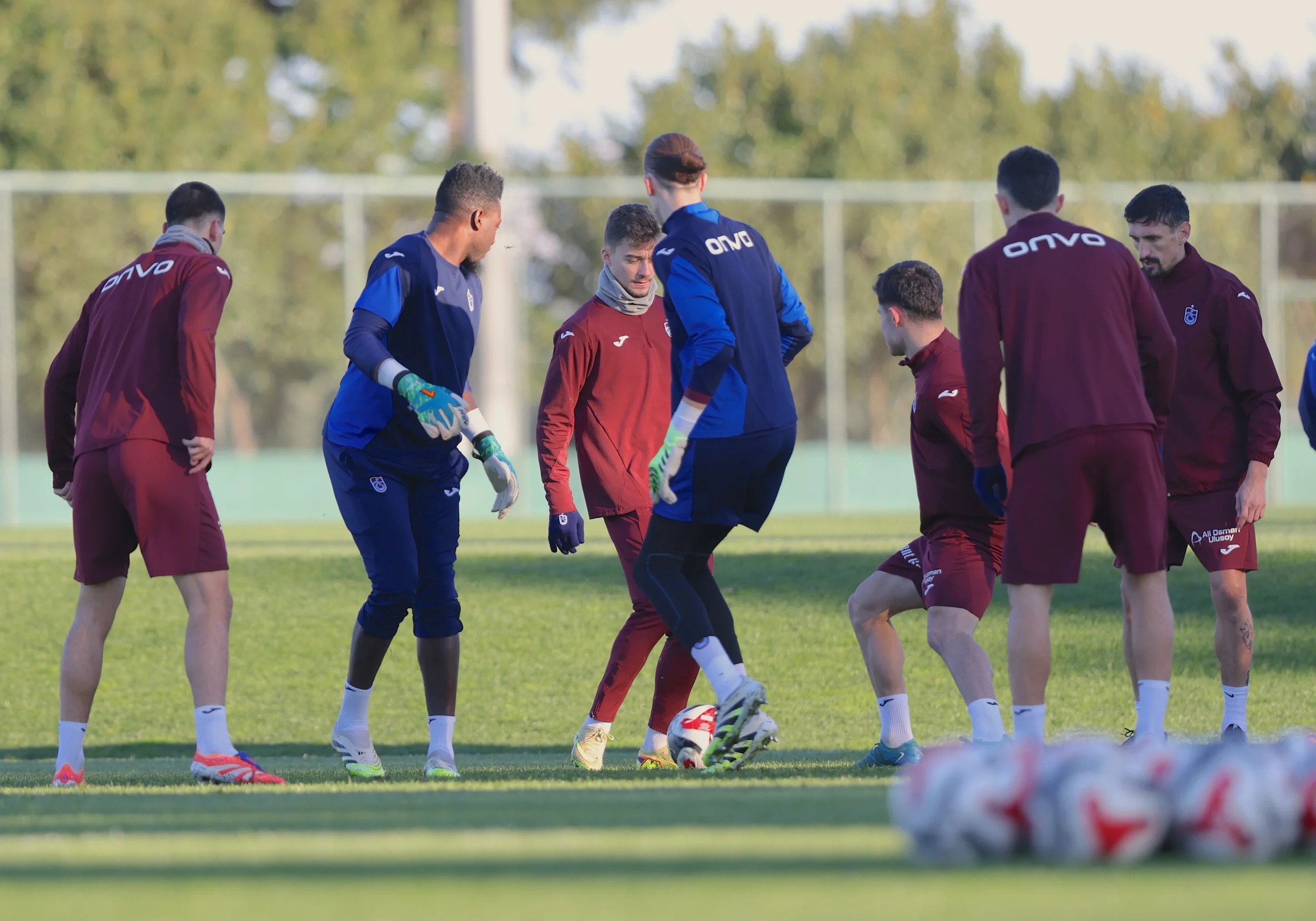 Trabzonspor, Gençlerbirliği ile oynayacağı kritik karşılaşma öncesinde hazırlıklarına yoğun tempoda