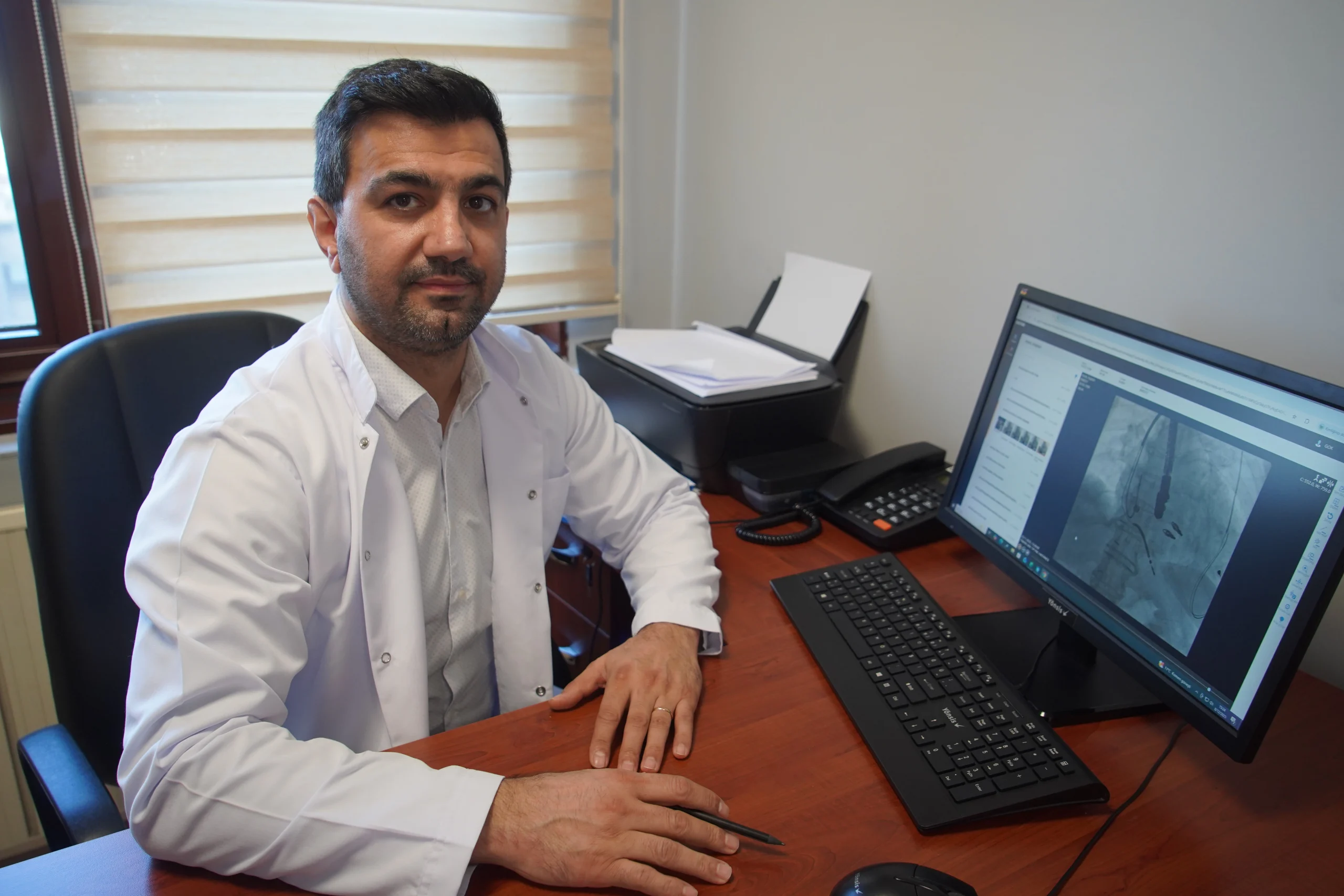 Açık ameliyata uygun olmayan mitral kapak hastalarında uygulanan kapalı yöntemle