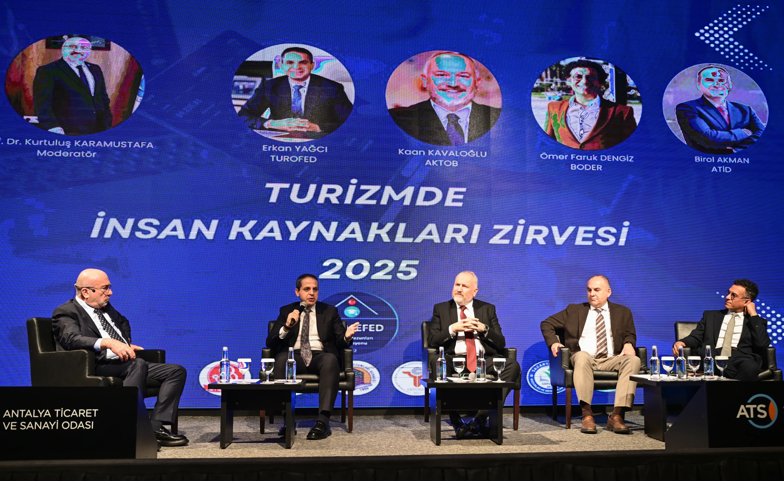 Antalya’da gerçekleştirilen Turizmde İnsan Kaynakları Zirvesi’nde, sektörün kronikleşen istihdam ve