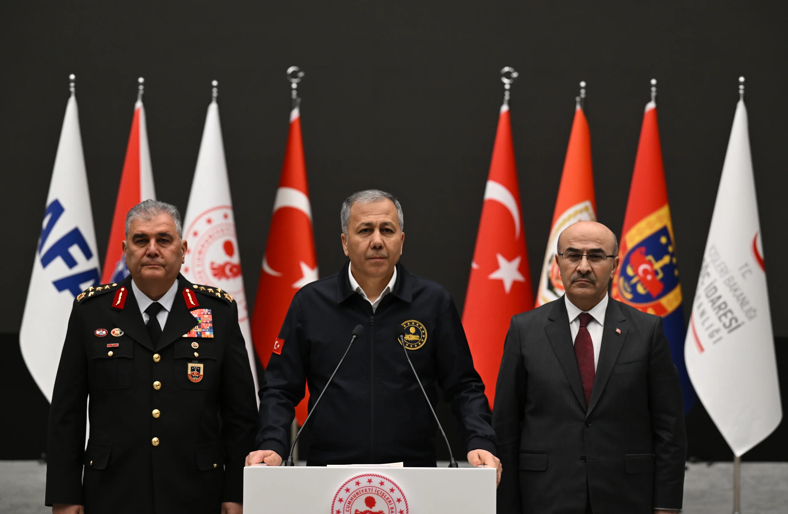 İçişleri Bakanı Ali Yerlikaya, Yalova’daki DEAŞ operasyonunda 3 polisin şehit