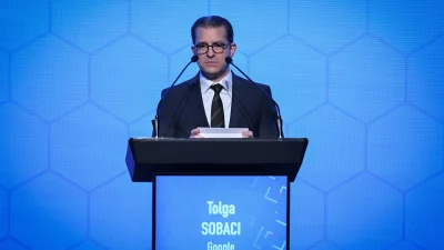 “Experience AI” programında yıl sonu buluşması: Gençlere yapay zeka vizyonu Türkiye genelinde gençlerin yapay zeka alanındaki yetkinliklerini artırmayı hedefleyen Experience