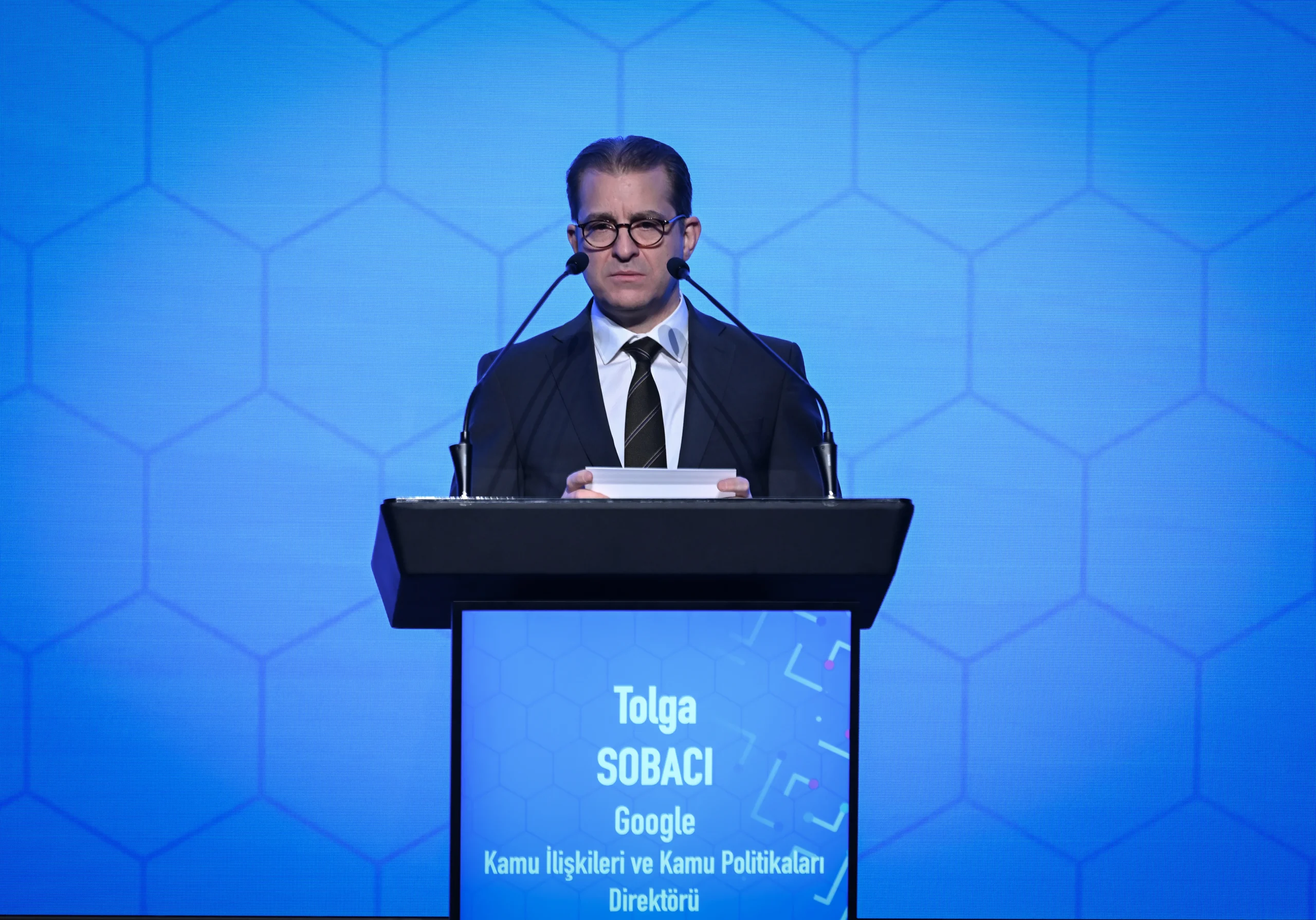 Türkiye genelinde gençlerin yapay zeka alanındaki yetkinliklerini artırmayı hedefleyen Experience