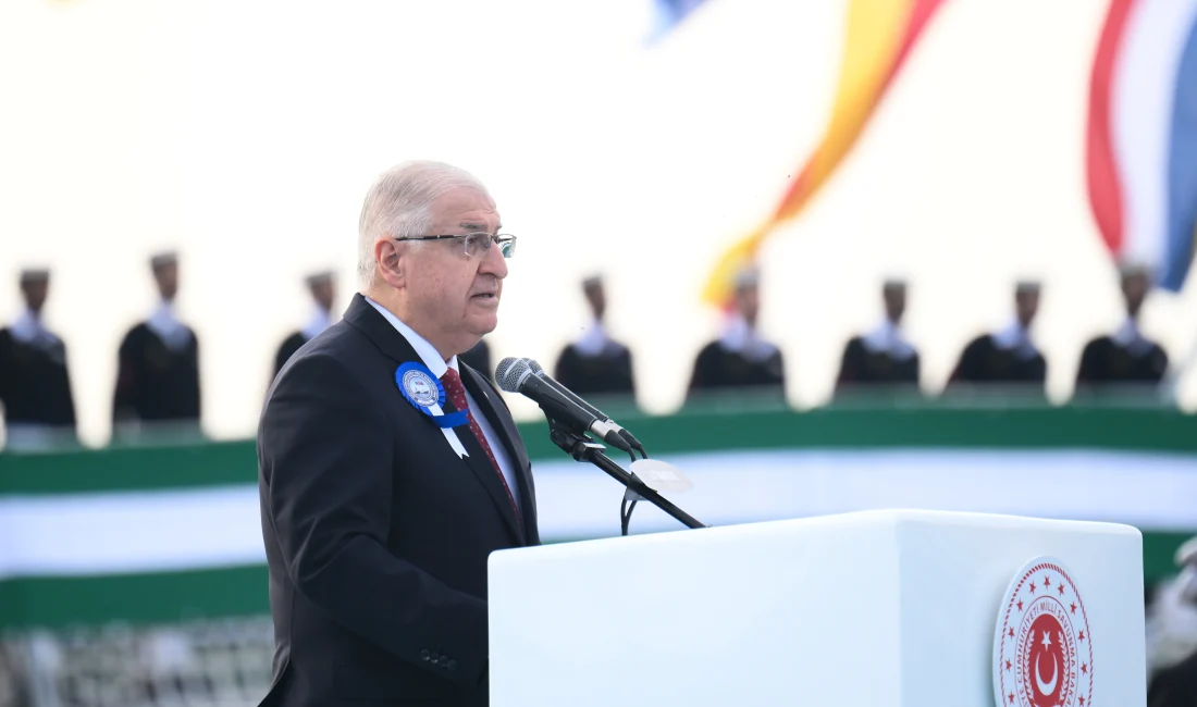 Milli Savunma Bakanı Yaşar Güler, deniz platformlarının küresel görevlerde yer