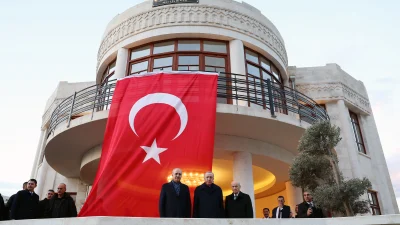 Cumhurbaşkanı Erdoğan, Hatay ziyaretinde tarihi Meclis binasını inceledi, vatandaşlarla bir