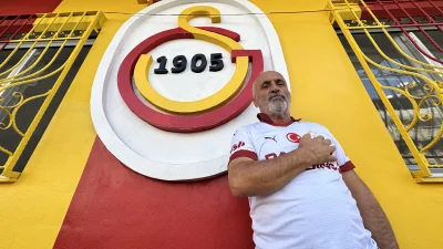 Hataylı Yakup Bolatoğlu, Galatasaray sevgisini evinin dış cephesine taşıyarak bulunduğu