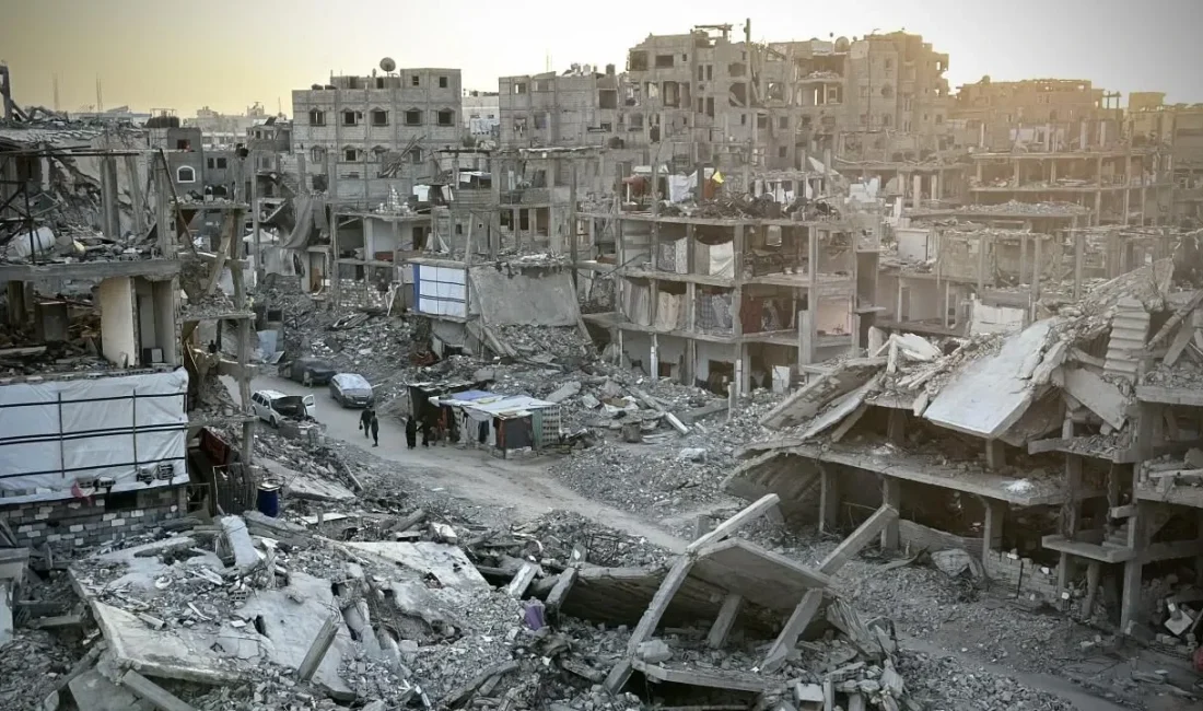 İsrail’in Gazze Saldırılarında Can Kaybı 70 Bini Aştı İsrail'in Gazze'ye yönelik saldırılarında hayatını kaybedenlerin sayısı 70 bin 663'e