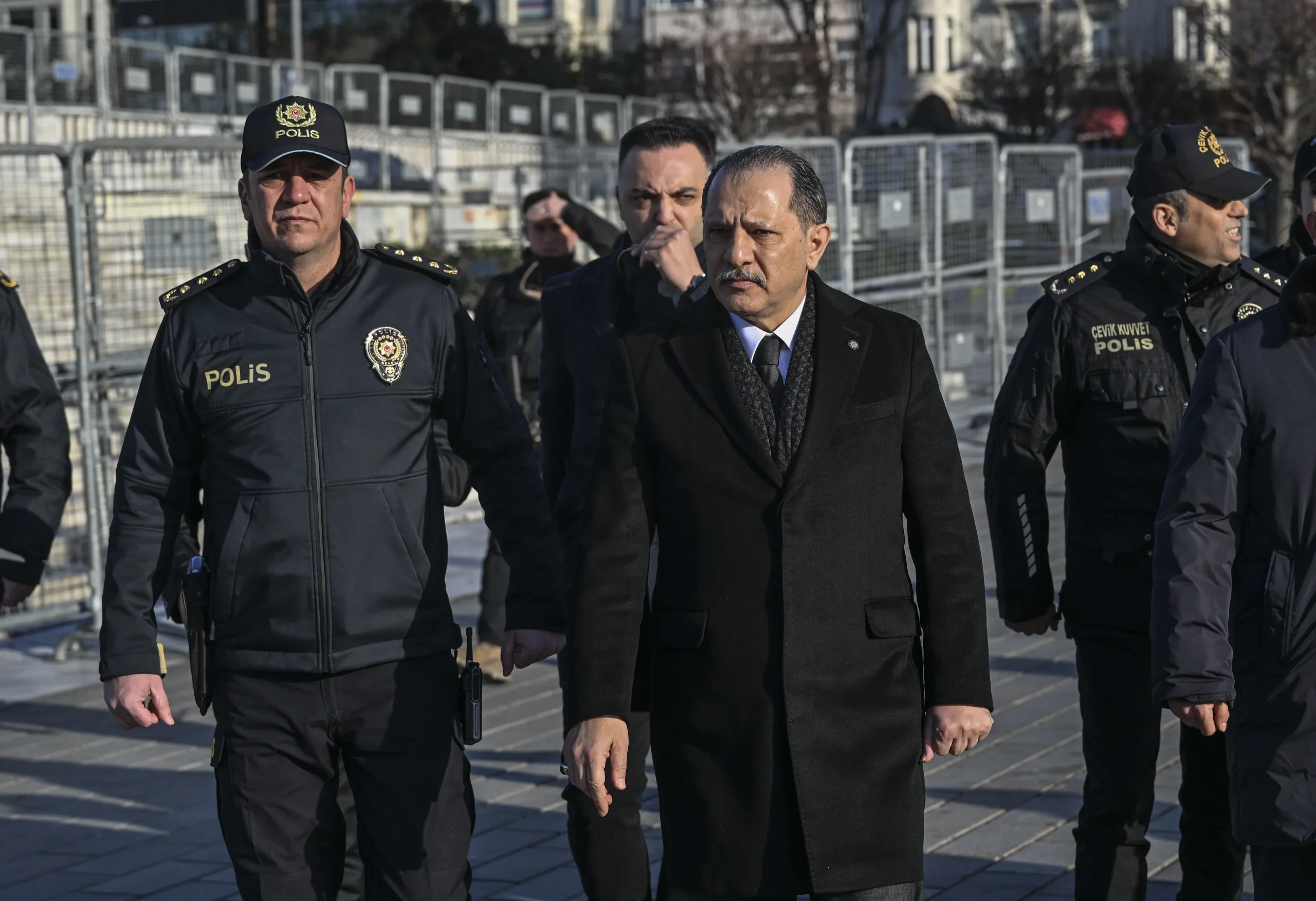 İstanbul Emniyet Müdürü Selami Yıldız, Taksim Meydanı ve İstiklal Caddesi'nde