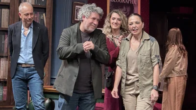 Pulitzer ödüllü yazar Donald Margulies’in eseri “Öylece Durur Zaman”ın Türkiye