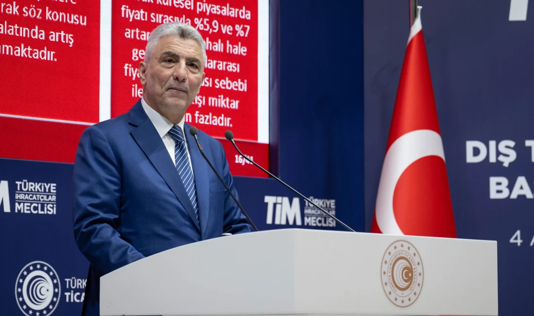Ticaret Bakanı Ömer Bolat, ihracatın kasımda rekor kırarak 22,7 milyar