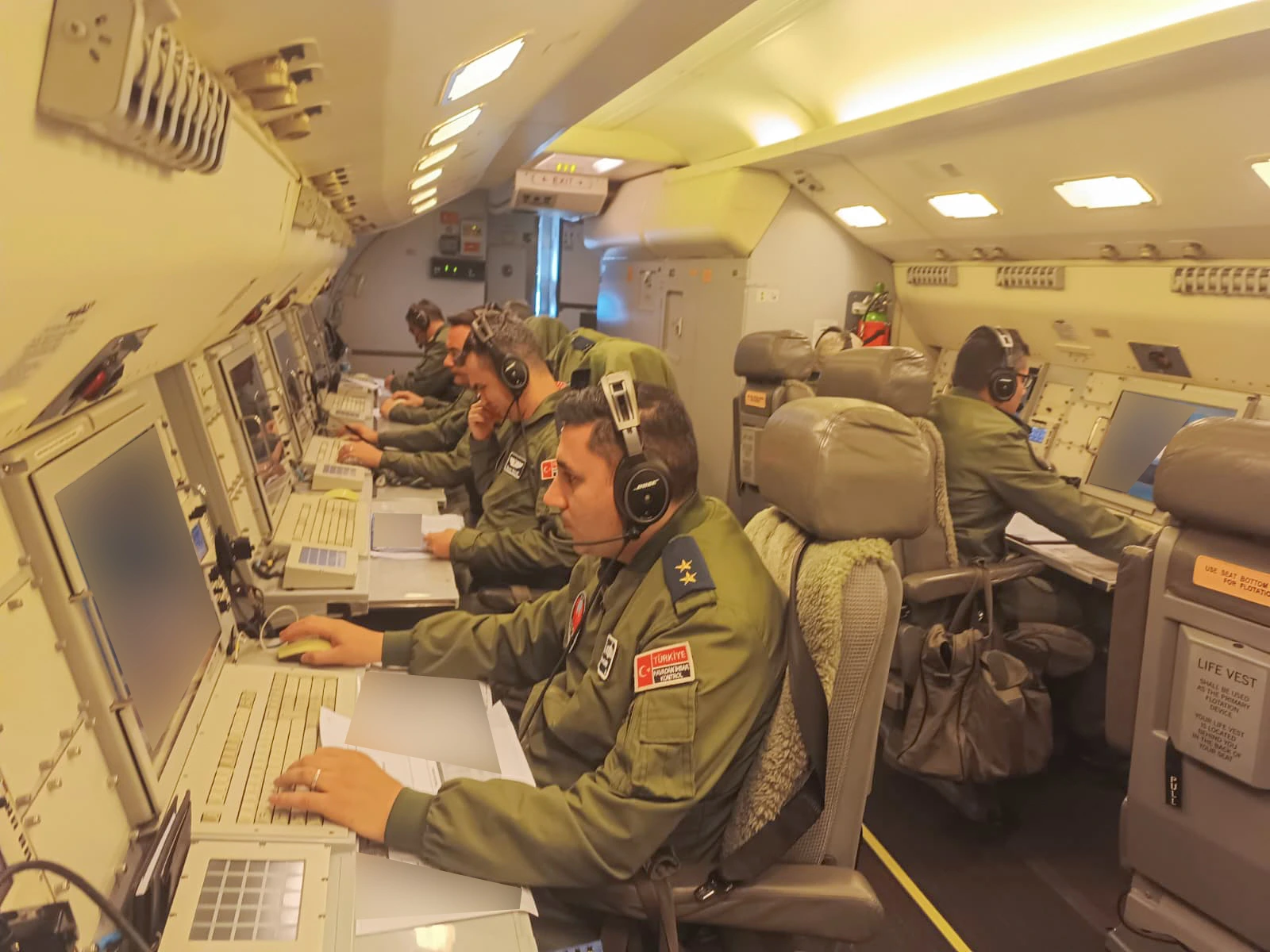 Türk Hava Kuvvetleri'ne bağlı savaş ve destek uçakları, Kıbrıs'ın güneyinde