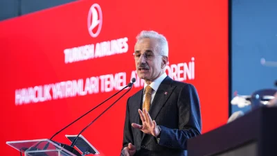 Bakan Uraloğlu, THY’nin 100 milyar lirayı aşan yatırımlarıyla Türkiye’nin havacılıkta