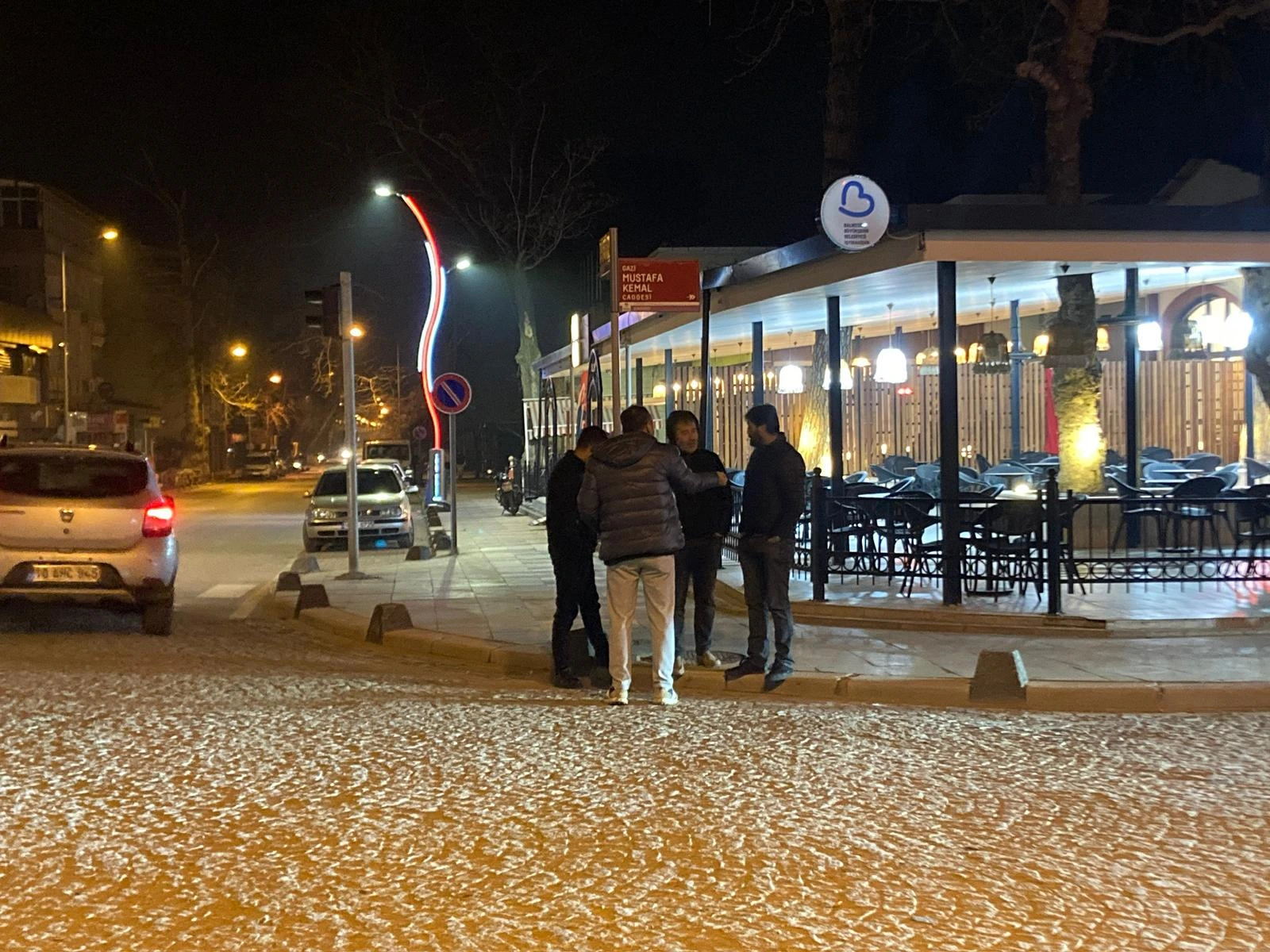 Balıkesir'in Sındırgı ilçesinde gece saatlerinde meydana gelen 5,1 büyüklüğündeki deprem