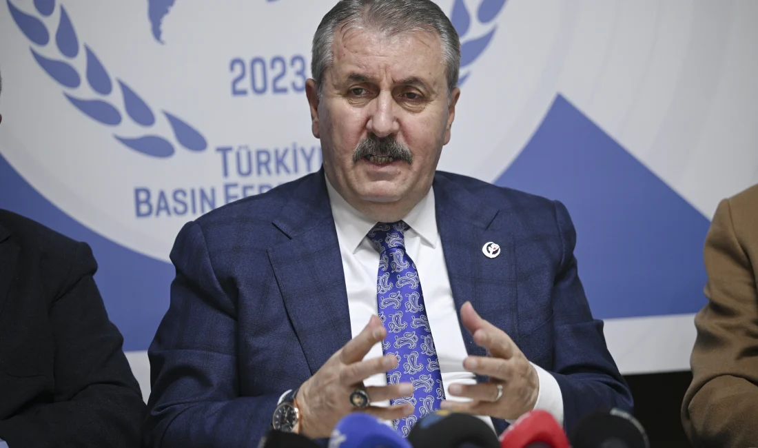 Destici: Aile kurumu Türkiye için en büyük tehditle karşı karşıya BBP Genel Başkanı Mustafa Destici, sosyal medya düzenlemesinden Suriye’deki gelişmelere,
