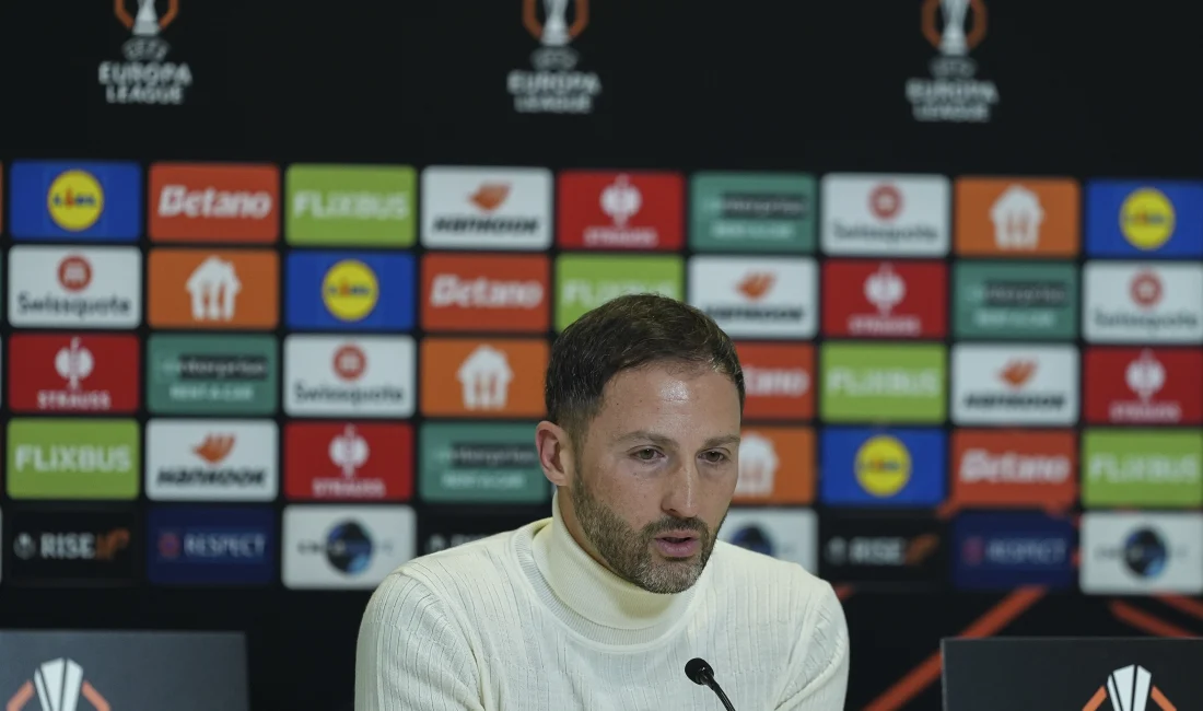 Tedesco: “Maçı İlk Yarıda Bitirmeliydik, Top Kaybı Fazlaydı” Tedesco, FCSB karşısında takımının oyunu erken koparamamasını ve yapılan top