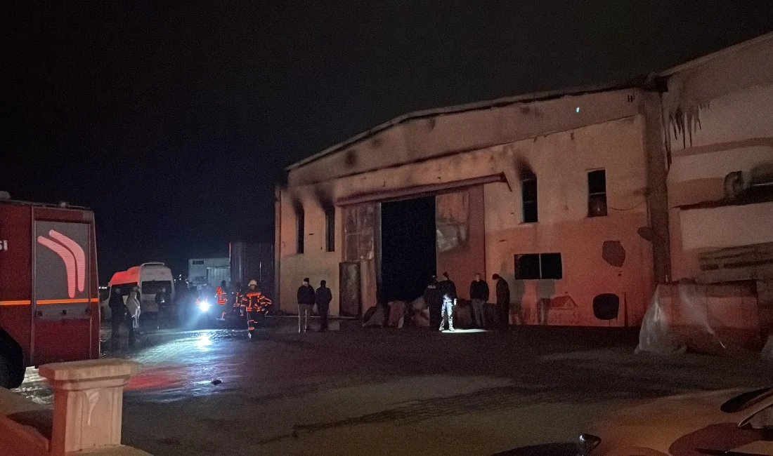 Kayseri Organize Sanayi Bölgesi’nde çıkan fabrika yangını 14 araç ve