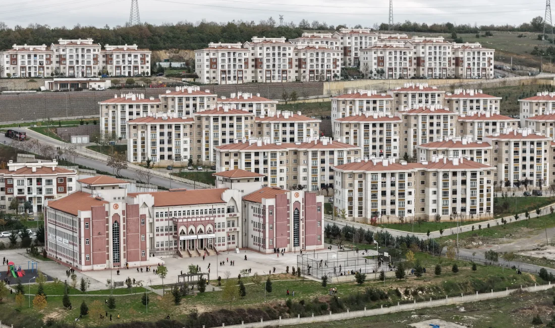 Bakan Kurum: TOKİ konutları binlerce aileye güven veriyor Çevre, Şehircilik ve İklim Değişikliği Bakanı Murat Kurum, TOKİ’nin sosyal