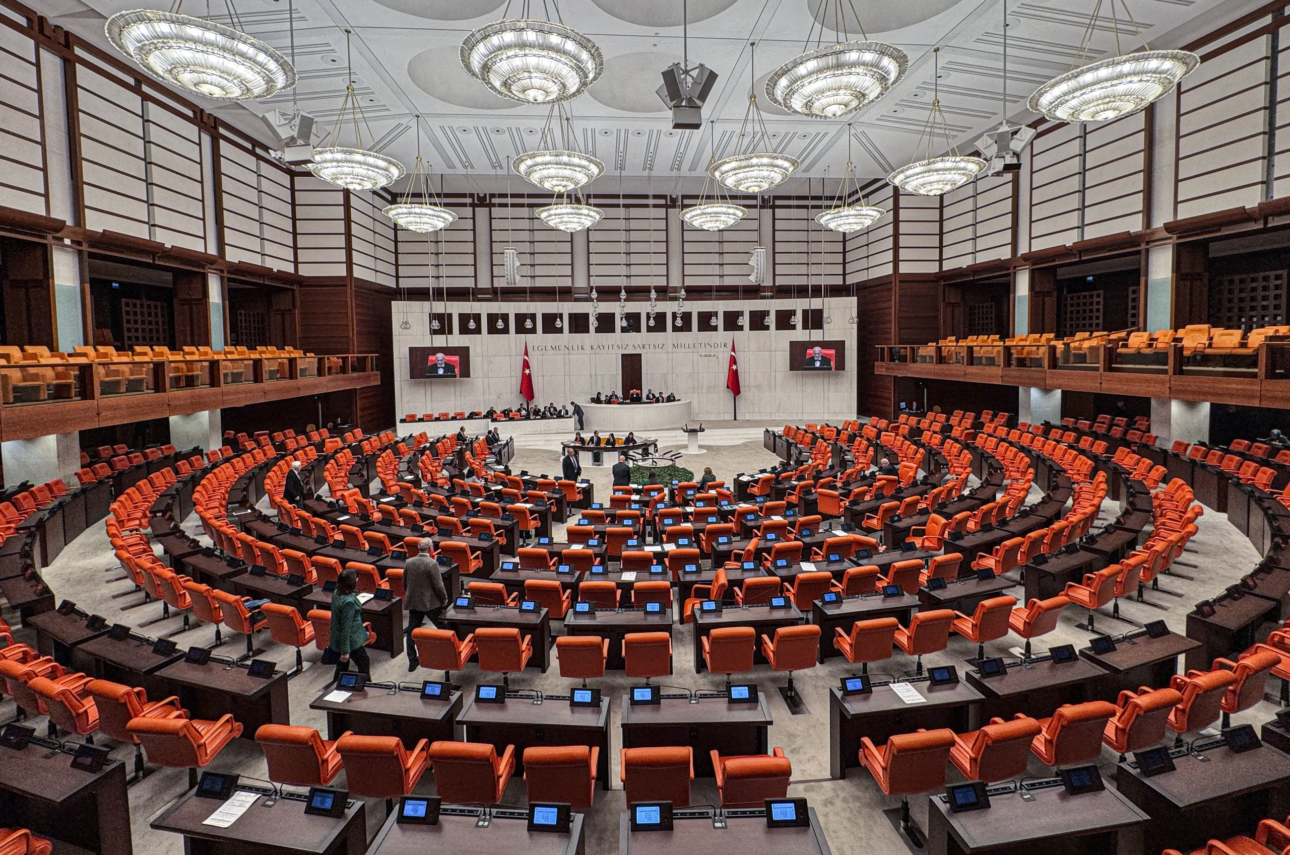 Meclis Genel Kurulu’nda Osmaniye’nin kurtuluş yıldönümü, emekli maaşları ve Muğla’nın