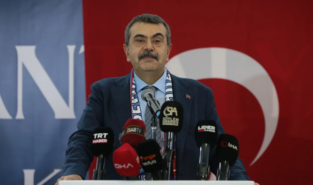 Antalya’da düzenlenen Erzurum Tanıtım Günleri’nin açılışı, iki bakanın katılımıyla gerçekleşirken,