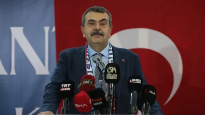 Antalya’da düzenlenen Erzurum Tanıtım Günleri’nin açılışı, iki bakanın katılımıyla gerçekleşirken,