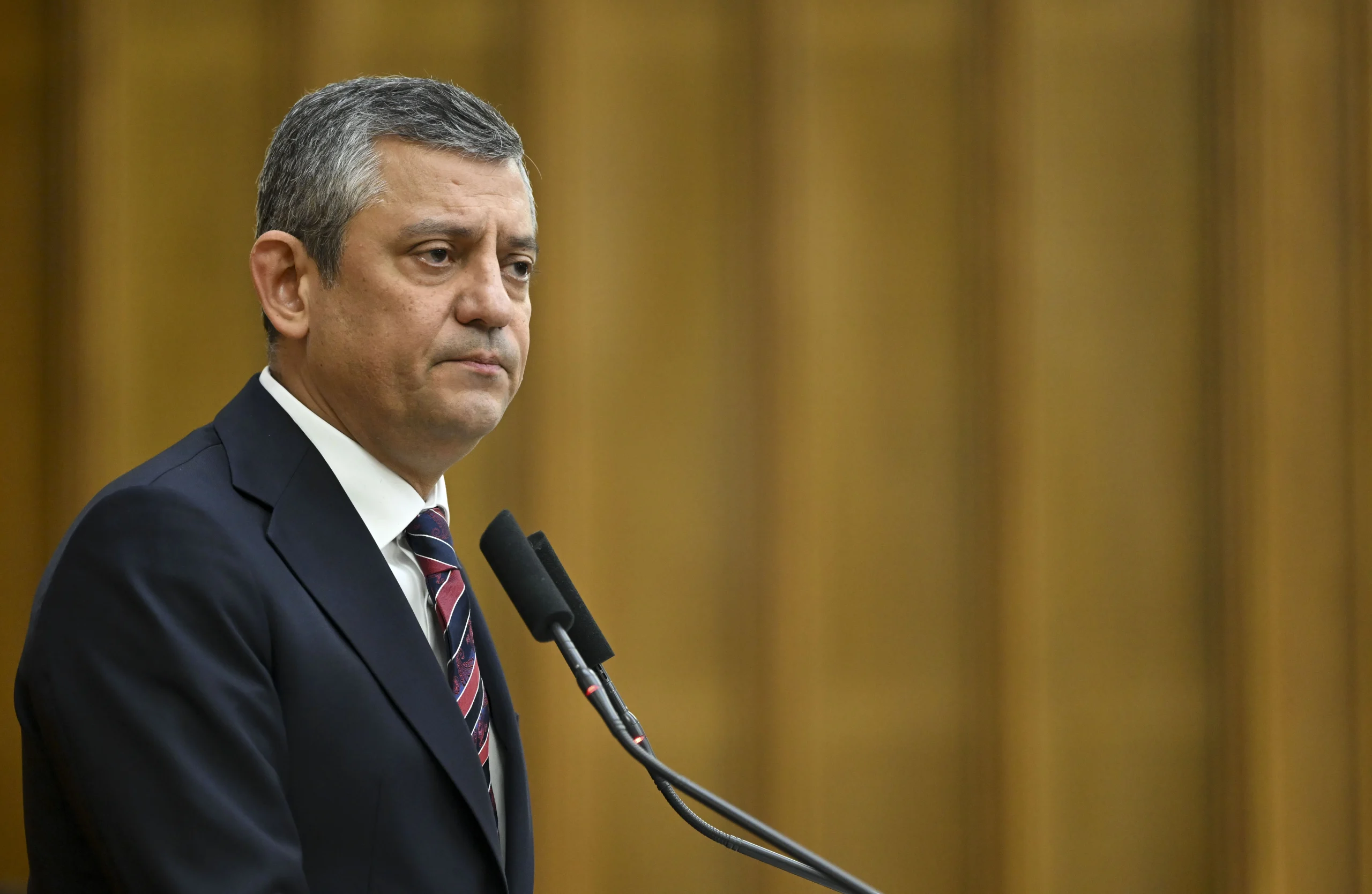 CHP Genel Başkanı Özgür Özel, KİPTAŞ’ın Kartal Kaper Sitesi teslim