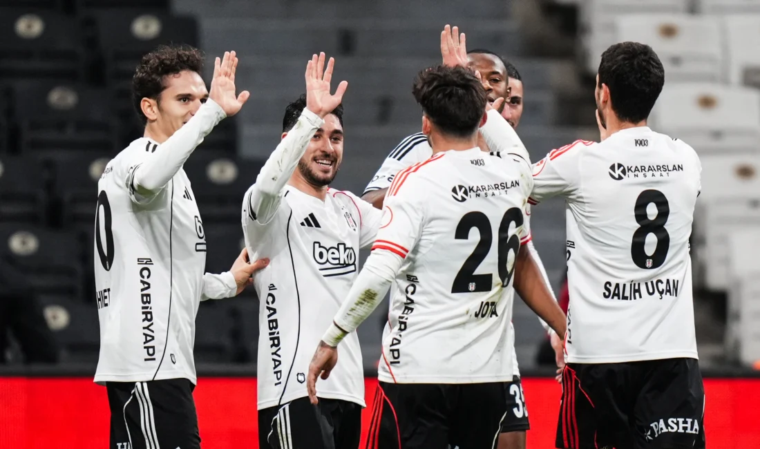 Beşiktaş Başakşehir maçı nefes kesti; siyah-beyazlılar 90+7’de bulduğu golle deplasmanda