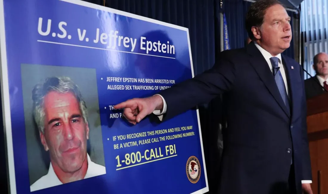 ABD’de büyük yankı uyandıran Epstein dosyalarına ilişkin FBI’ın değerlendirmesi, kamuoyunda